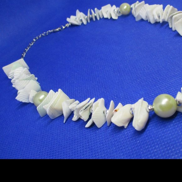 Seashell Necklace Real Seashell Chips Faux Pearls SilverTone Plastic Spacer Bead - Picture 9 of 12